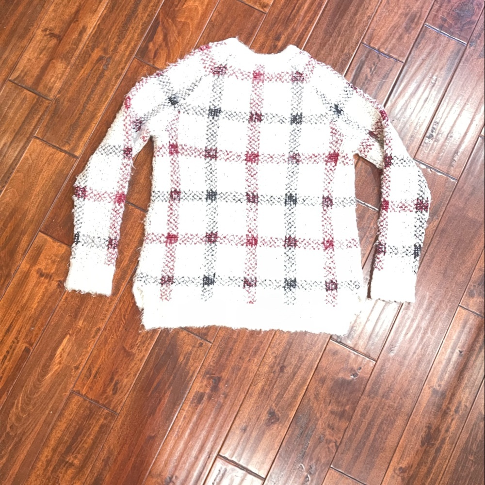 Really great and comfortable sweater - Picture 4 of 6